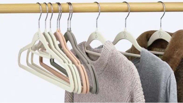 服裝防滑木衣架批發(fā)