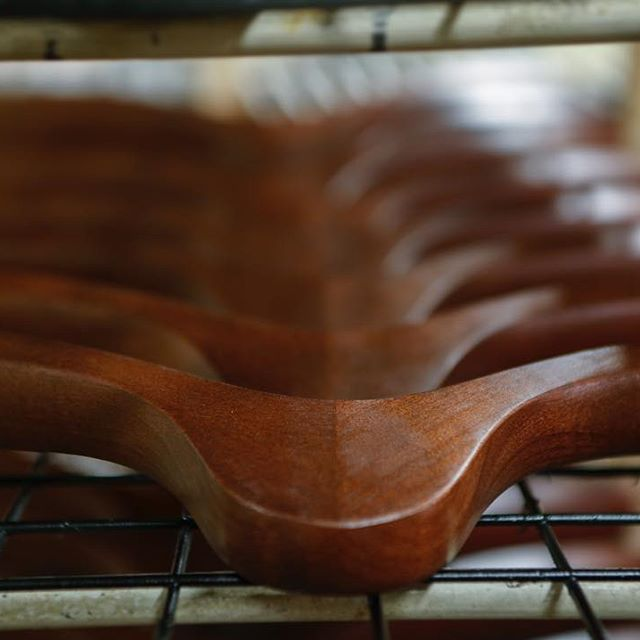 實(shí)木衣架的優(yōu)點(diǎn)