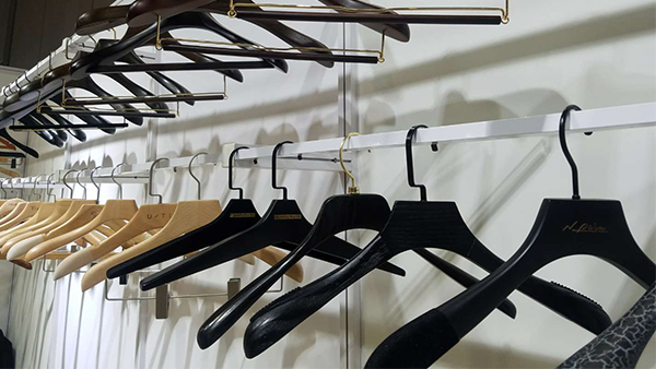 深圳實木衣架價格