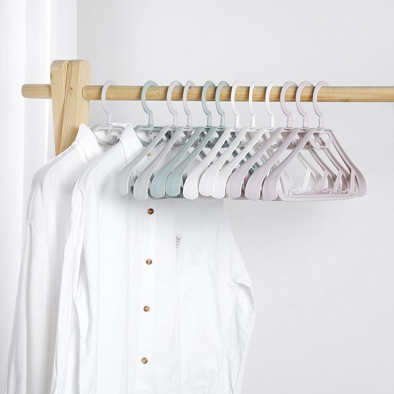 品牌服裝用衣架——塑料衣架