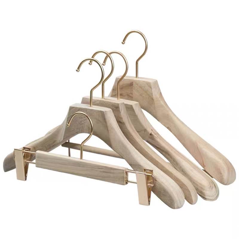 香樟木衣架與和木衣架哪個(gè)好