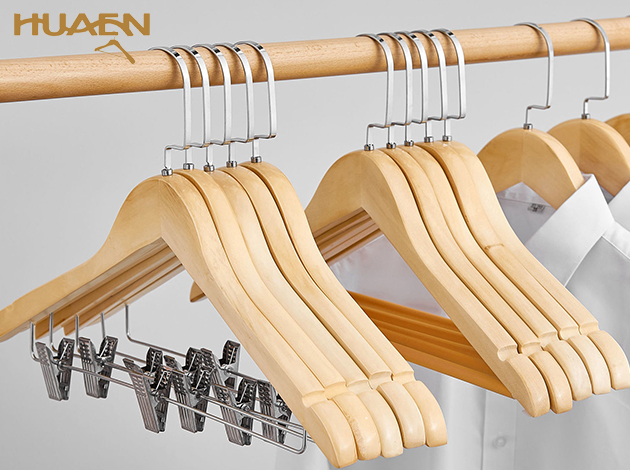 品牌實(shí)木衣架3