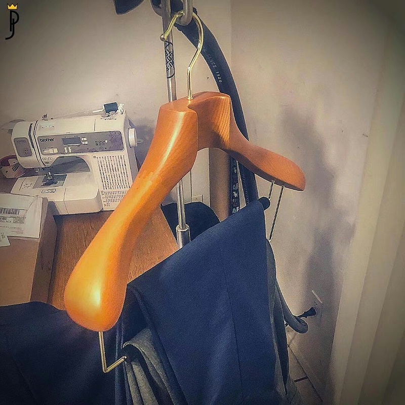 實(shí)木衣架材質(zhì)—認(rèn)識實(shí)木衣架【華恩】