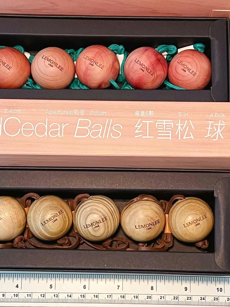 紅雪松木球5