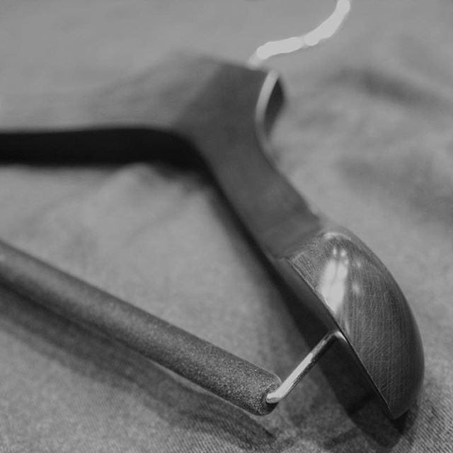 深圳實(shí)木衣架