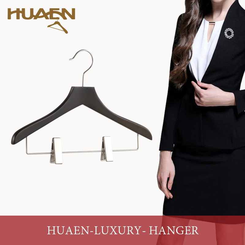 衣服怎么掛不變形