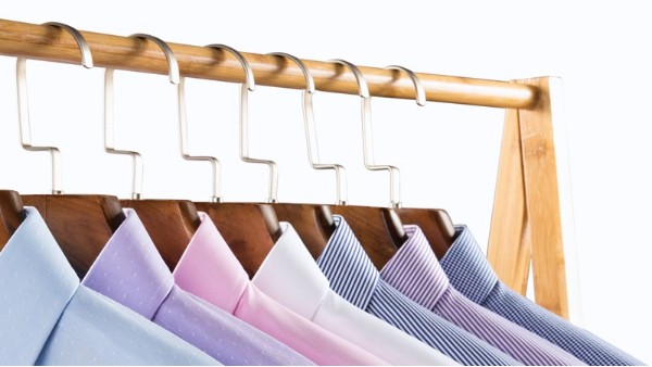 橡膠木衣架和實(shí)木衣架哪種好，要究其本源！【華恩】