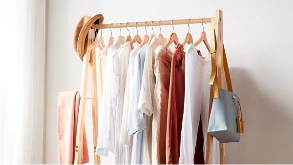 落地衣帽架哪種材質(zhì)比較好