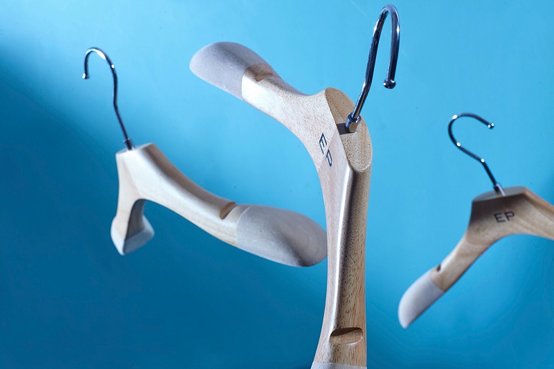 實(shí)木衣架好嗎