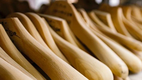 實(shí)木衣架會(huì)生蟲(chóng)嗎