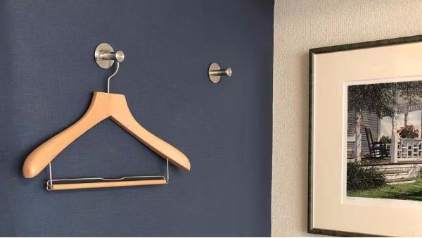 家用實(shí)木衣架