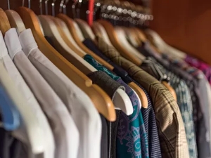 怎么用衣服掛掛衣服不出包