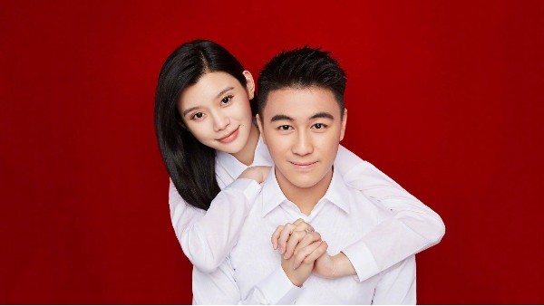 讓何猷君奚夢瑤告訴你實木衣架怎么樣【華恩】