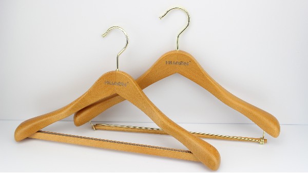 實木衣架壞了 咋辦【華恩】