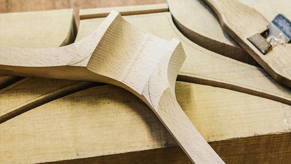 實(shí)木衣架裂縫怎么辦【華恩】