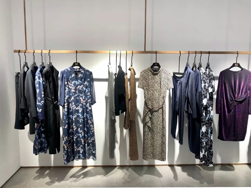 品牌服裝店衣架采購(gòu)