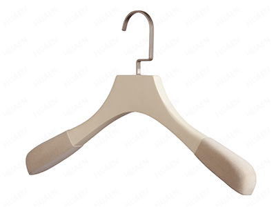 寬肩植絨防滑實木衣架