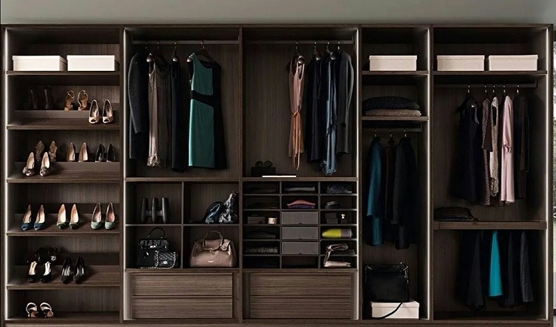 衣柜抽屜實用還是褲架實用