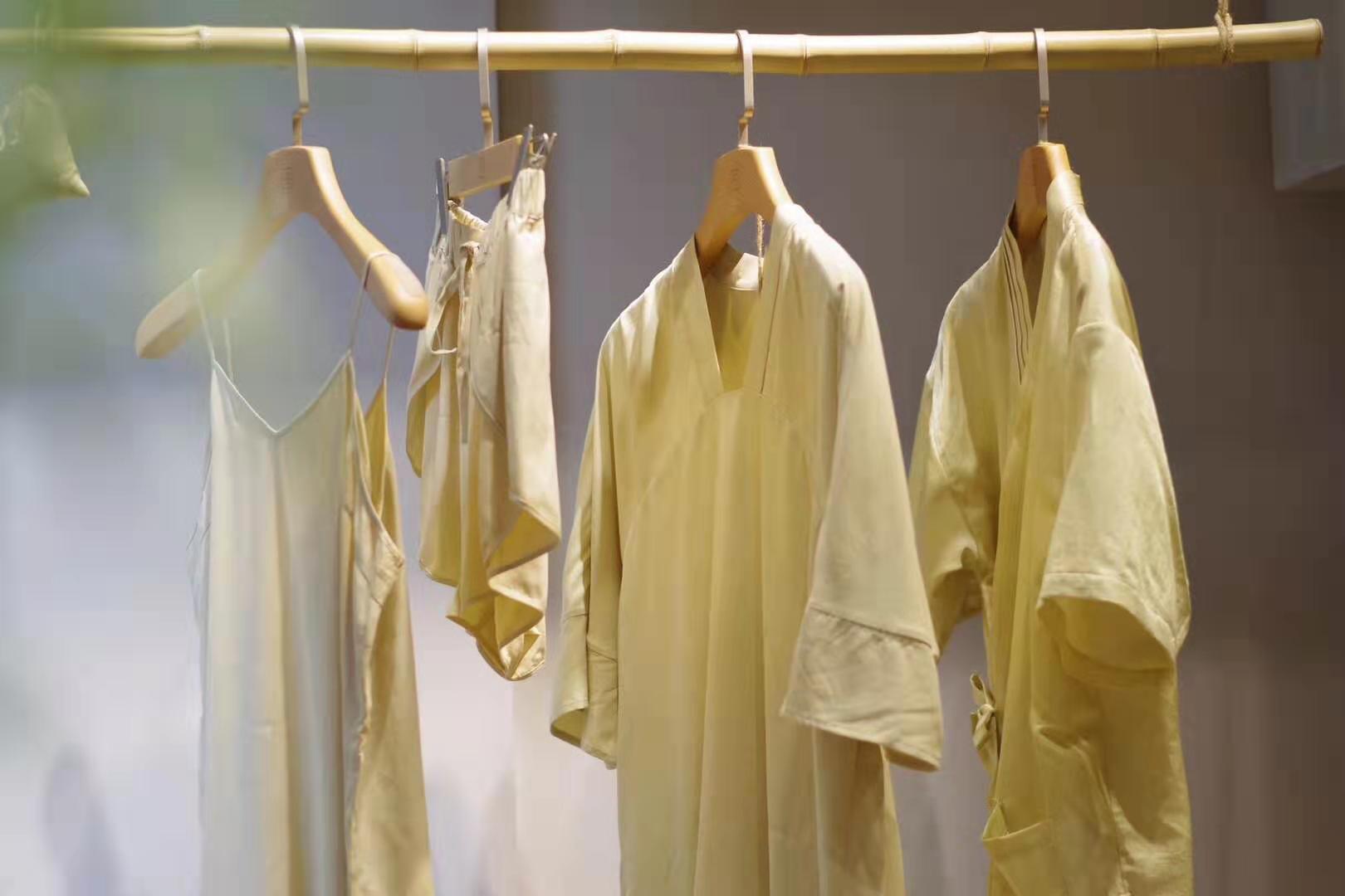 怎樣收藏衣服掛