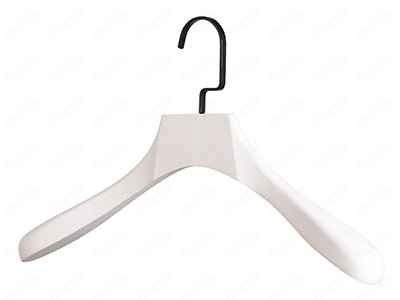 商場(chǎng)店鋪白色實(shí)木衣架