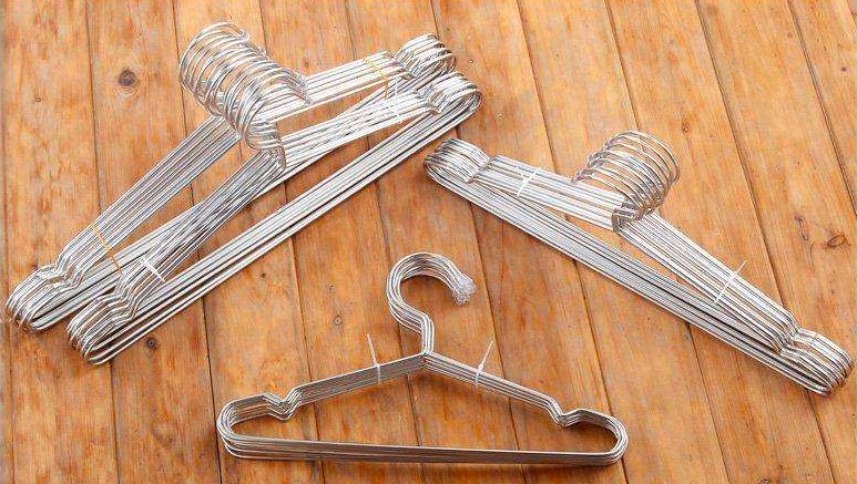 實木衣架好還是不銹鋼衣架好