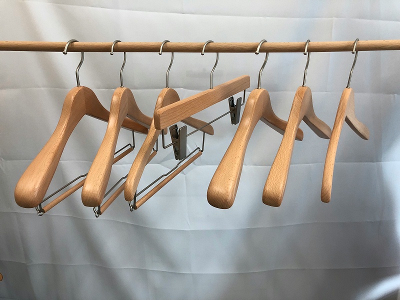 衣服掛是什么材料