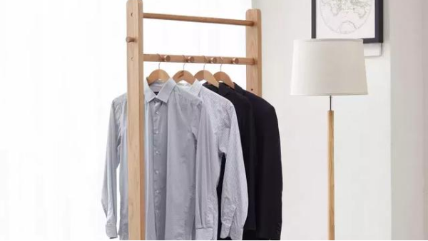 實(shí)木大衣架衣帽架的選購方法--華恩衣架