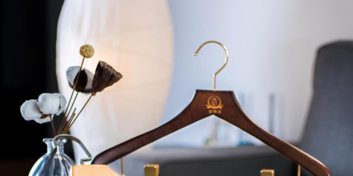 實木衣架有毒嗎？資深廠家告訴你【華恩】