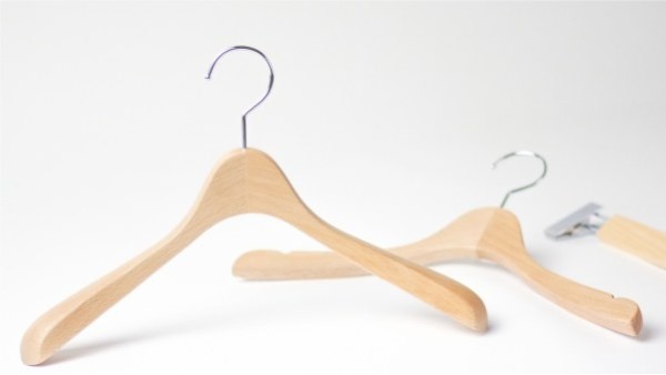 松木和櫸木衣架哪個好