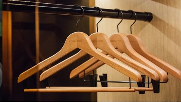 實(shí)木衣架作用，你不知道的作用【華恩】