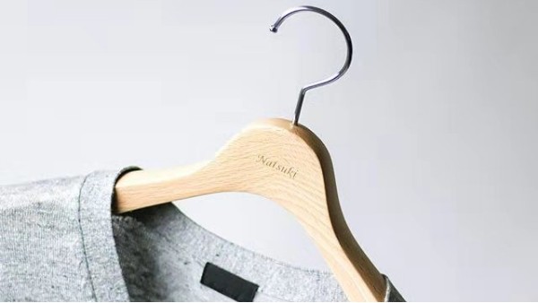 實(shí)木防滑衣架，看看衣架的防滑設(shè)計(jì)【華恩】