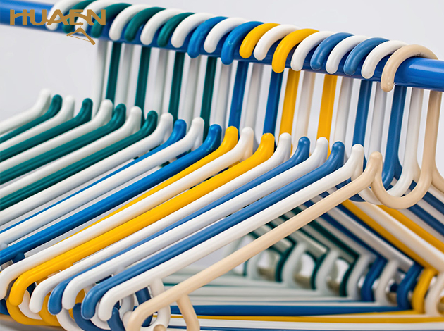 衣架收納——塑料衣架