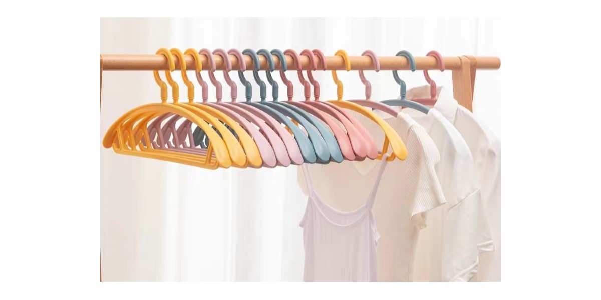 室內(nèi)掛衣架什么品牌好，這點(diǎn)重于品牌！--華恩衣架