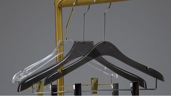 晾衣服用什么衣架，掛衣服用什么衣架