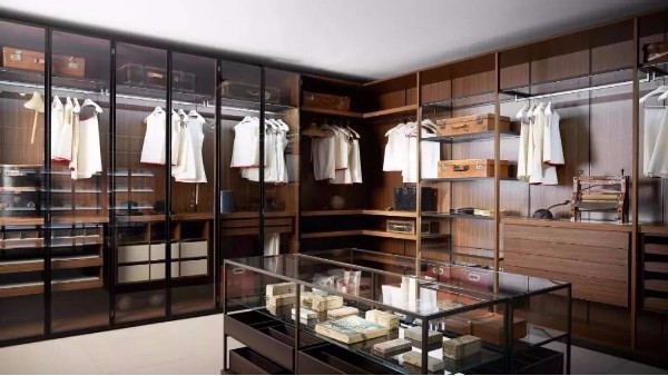 選對衣帽間衣架，轉身遇到對的人【華恩】