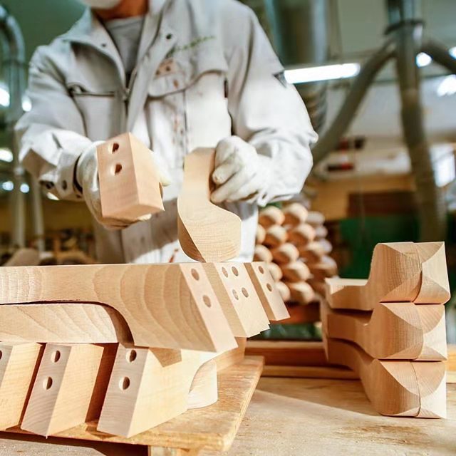 知道什么品牌的實(shí)木衣架好