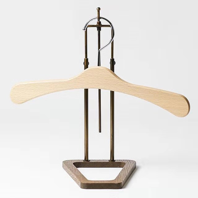 哪里有生產(chǎn)實(shí)木衣架的廠家